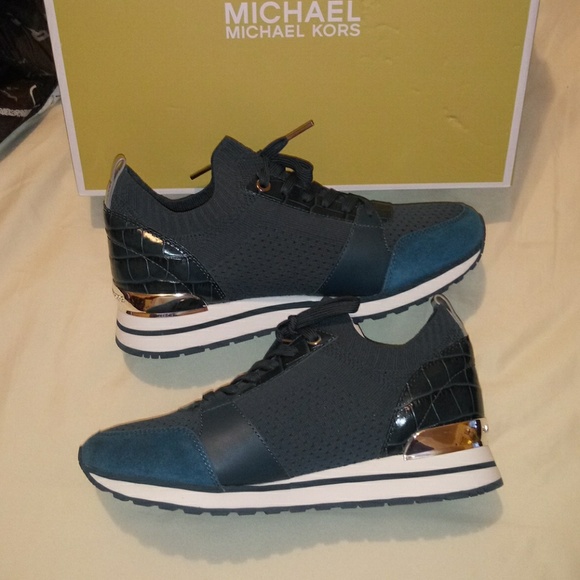 Michael Kors Billie Trainer - Picture 4 of 8